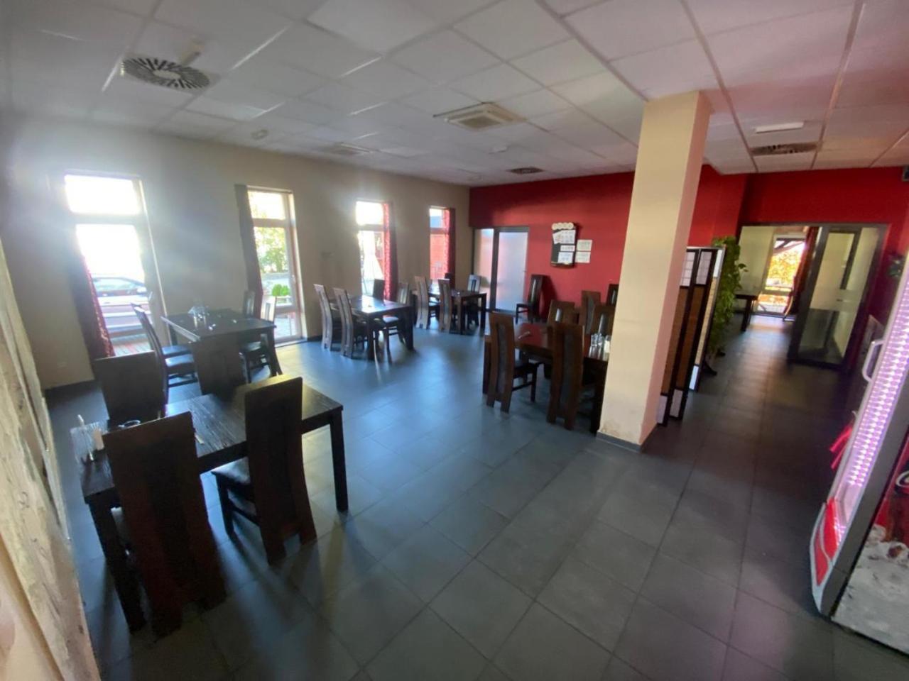 Koi Restaurant And Guest House Zory Bagian luar foto