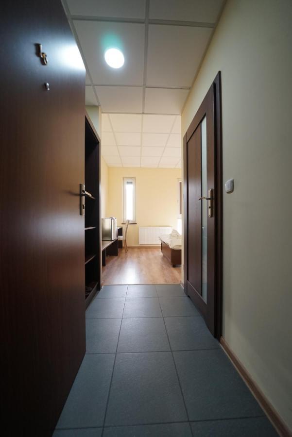 Koi Restaurant And Guest House Zory Bagian luar foto